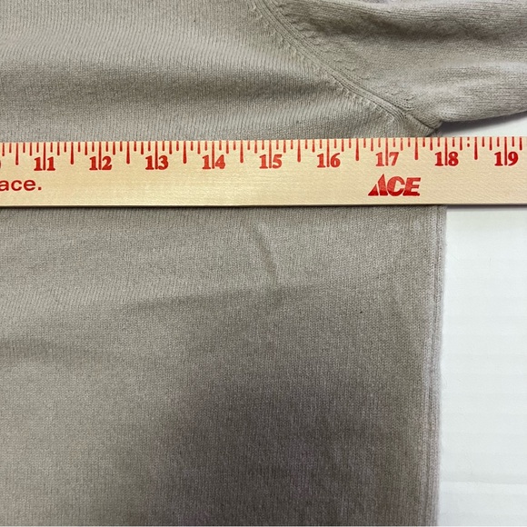 Pure Collection Women's Size 12 Sweater 100% Cashmere Gray Crew Neck Long Sleeve - Picture 5 of 8